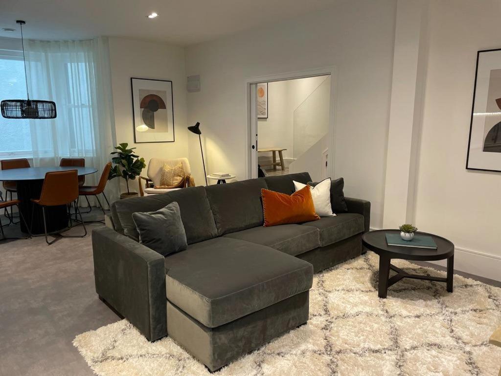 Brand New 3-Bedroom Home In Londra Dış mekan fotoğraf