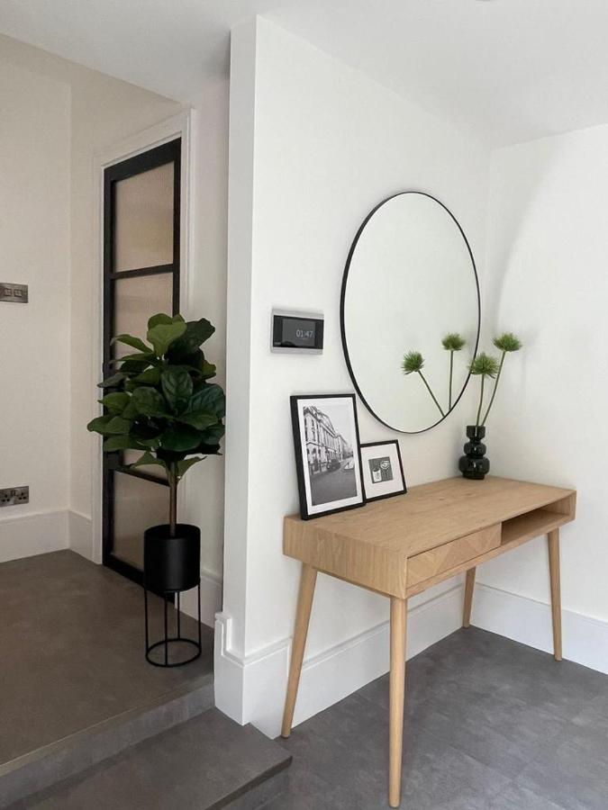 Brand New 3-Bedroom Home In Londra Dış mekan fotoğraf